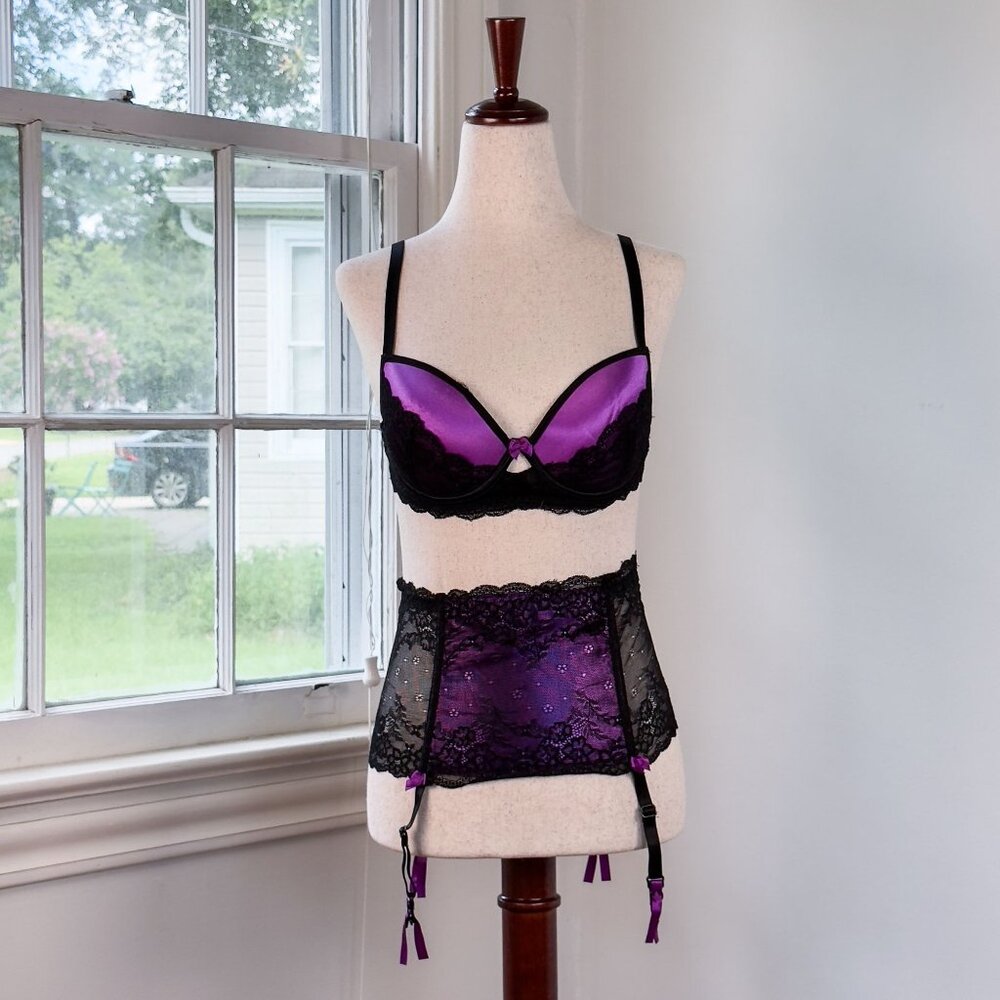 Escante Purple and Black Lace Lingerie Set Push Up Bra Garter Belt Medium Sexy